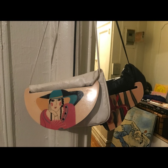 AMAZING VINTAGE COLLECTIBLE MOON BAG - Picture 4 of 6